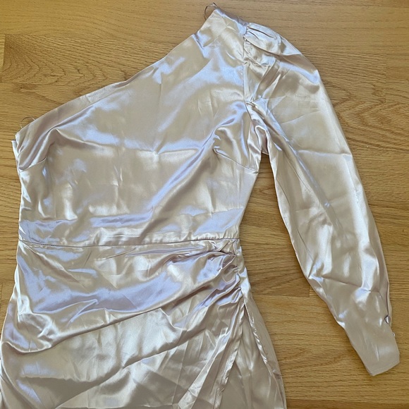 Champagne satin one shoulder dress - Picture 2 of 5